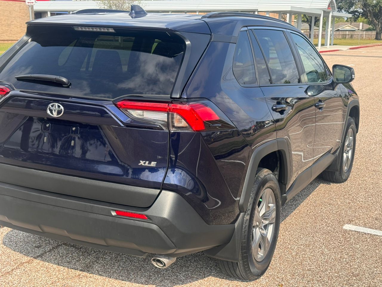 
								2024 TOYOTA RAV4 XLE full									